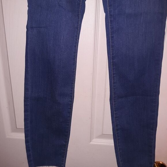 Universal Thread Size 0 High-Rise Skinny Jeans - Picture 2 of 7